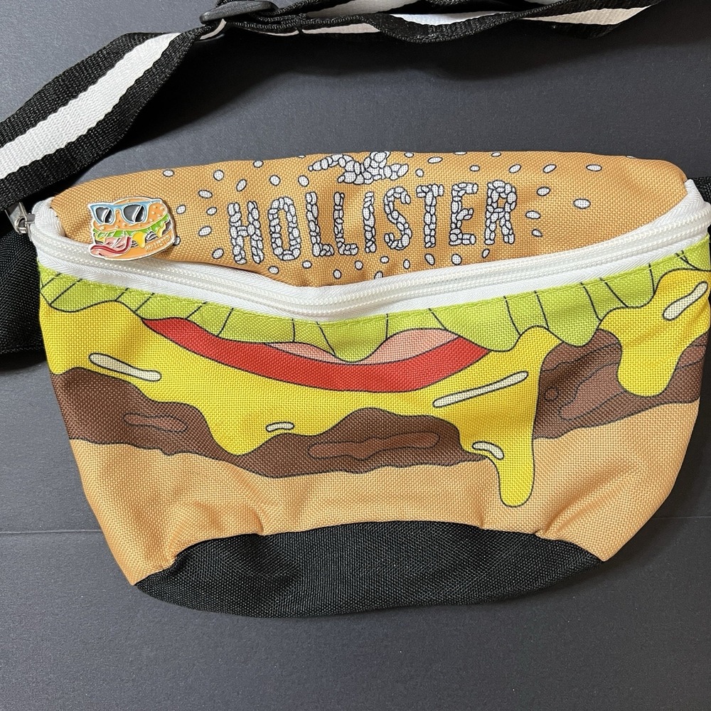 HOLLISTER Graphic Cheeseburger Burger Fanny Pack & Pin Hamburger Hip Bag Y2K - Picture 2 of 5